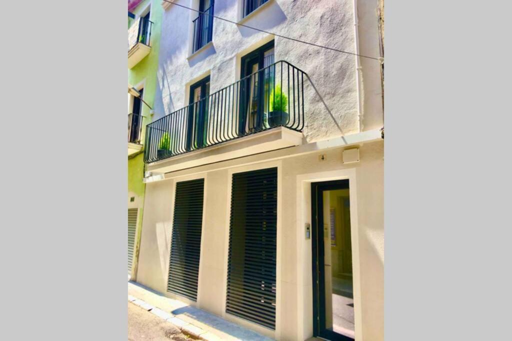 Appartamento Loft De Diseno Con Balcon Figueres  Esterno foto